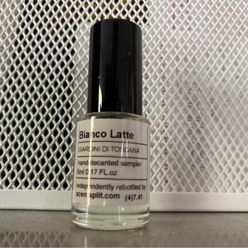 Bianco Latte Perfume Sample by Giardini di Toscana